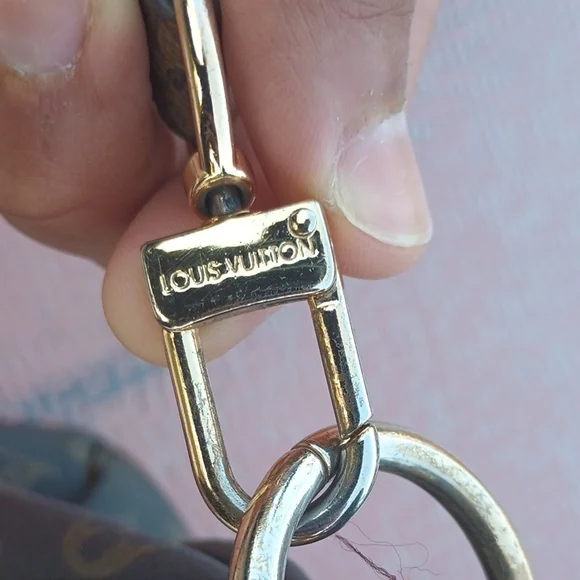 Louis Vuitton Monogram Canvas Handbag - Picture 4 of 17